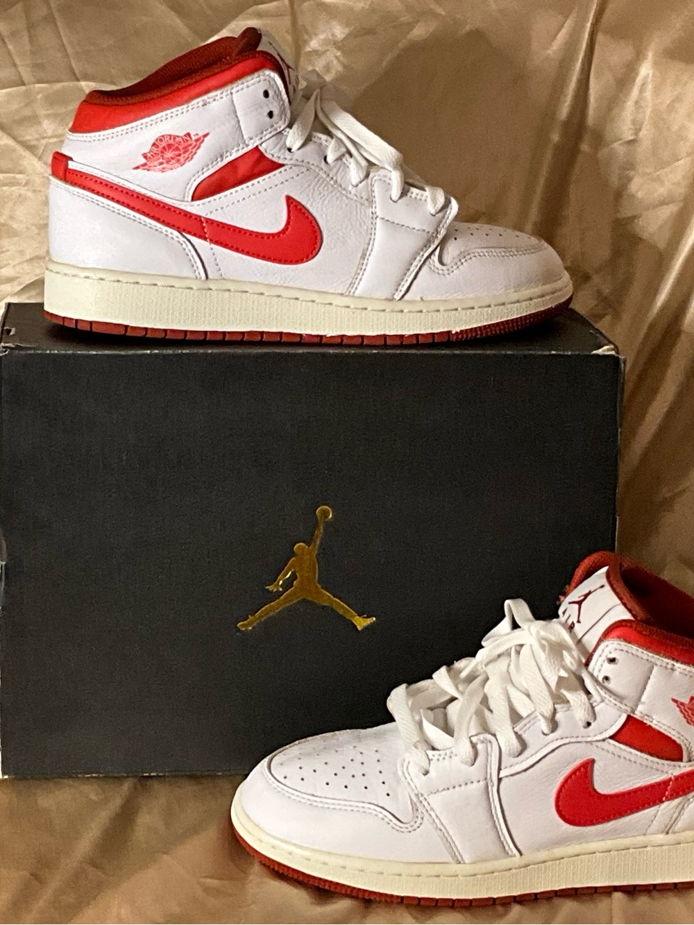 Air Jordan 1 Mid SE (GS) Lobster White/Dune Red FJ3464-160 Size 6Y/7.5W With Box